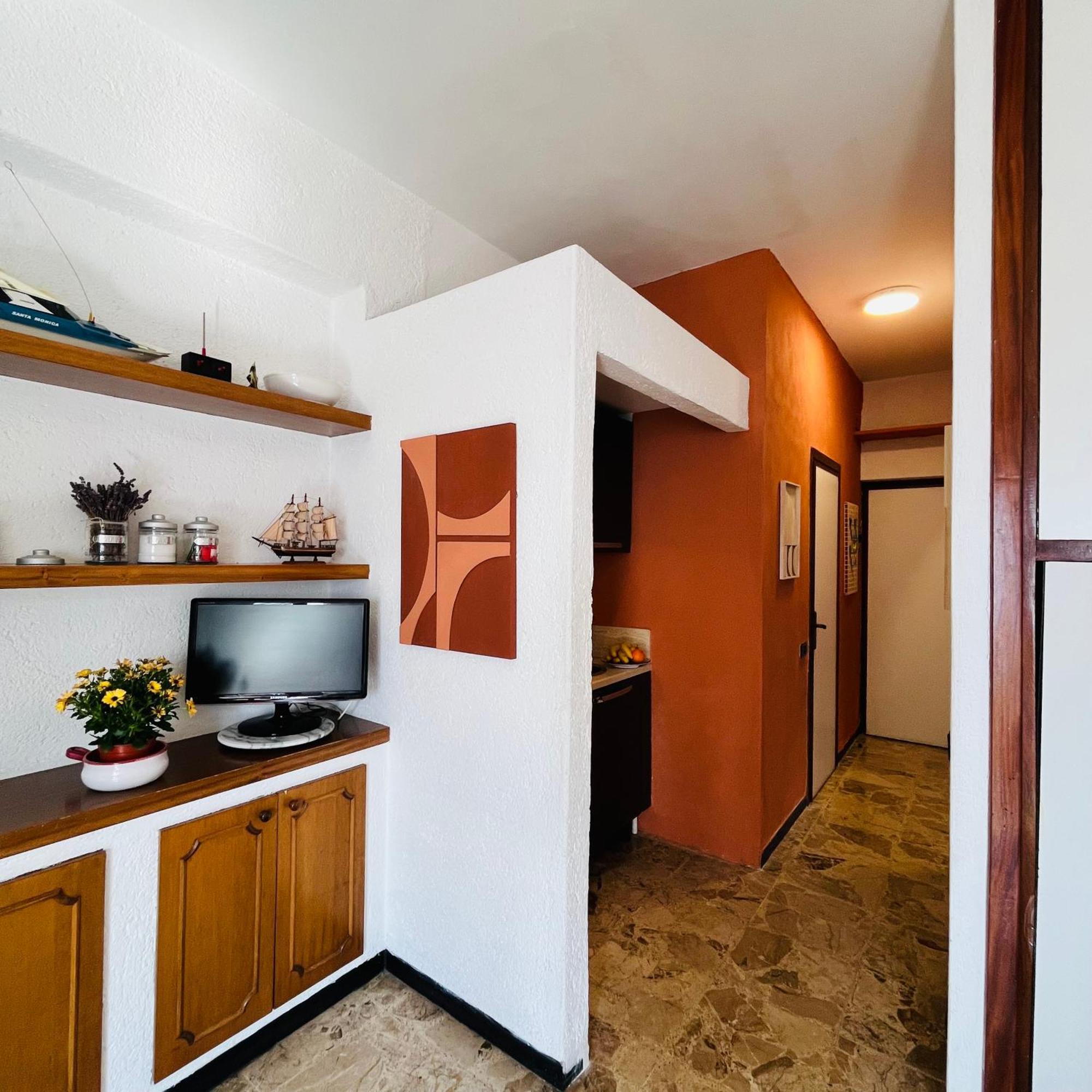 Lo Scoglio Apartment Varigotti Bagian luar foto